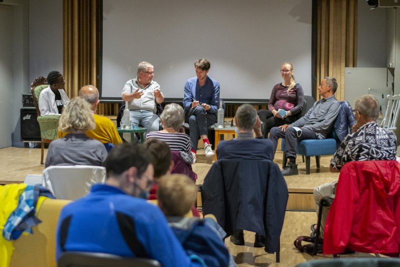 Gesprächsrunde zur urbanen Biodiversität Esther Um, Pierre-Alain Tschudi, Ann-Kathrin Audren, Werner Zapf